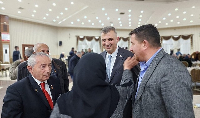 Gölcük Belediye Başkanı Ali Yıldırım Sezer, şehit aileleri ve gazilerle iftarda bir araya geldi