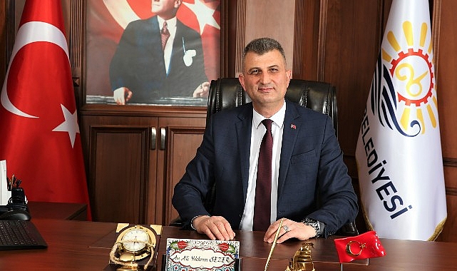 Gölcük Belediye Başkanı Ali Yıldırım Sezer, yayınladığı mesajda, “18 Mart Şehitleri Anma Günü ve Çanakkale Deniz Zaferi'nin 109. yıl dönümü kutlu olsun" dedi