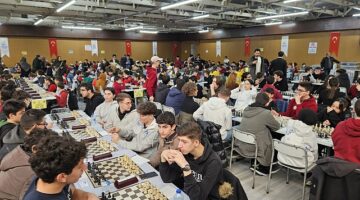 Gölcük Okullar Arası Satranç Turnuvası Başladı