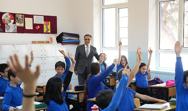 İzmir İl Milli Eğitim Müdürü Dr. Ömer Yahşi'den Bergama'ya Ziyaret