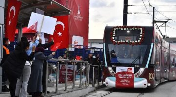 İzmir'in tramvay filosu büyüyor