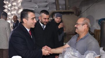 Karaman Belediye Başkanı Savaş Kalaycı, Karaman Vergi Dairesi ve Yeni Buğday Pazarını ziyaret ederek vatandaşlarla buluştu