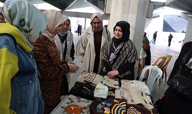 Konyalı Kadınlar, 8 Mart Dünya Kadınlar Günü Dolayısıyla KOMEK Pazarında Buluştu