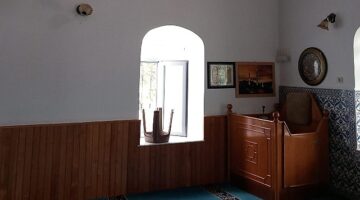 Kuzdere Merkez Camisi'nde bakım ve onarım çalışmaları
