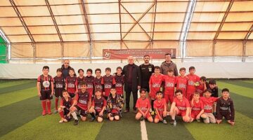 Nevşehir Belediyesi tarafından düzenlenen 3. İlkokullar Arası 23 Nisan Halı Saha Futbol Turnuvası başladı