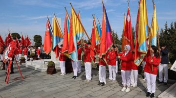 Nevşehir'de, Nevşehir'de 18 Mart Şehitleri Anma Günü ve Çanakkale Deniz Zaferi'nin 109. yılı dolayısıyla, Şehitler Parkı'nda Çelenk Sunma Töreni yapıldı