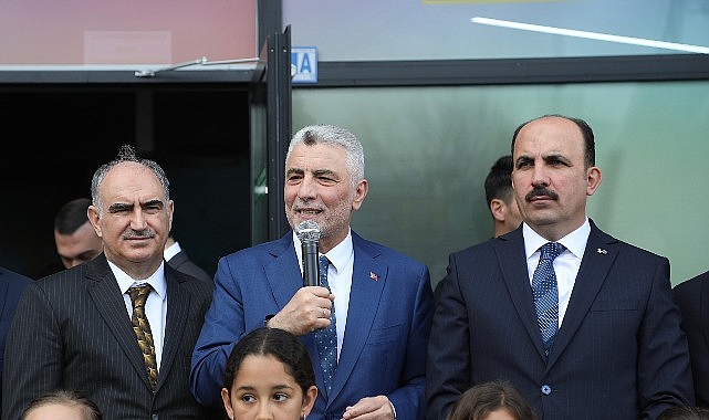Ticaret Bakanı Bolat Konya Büyükşehir'in Karapınar'a Kazandırdığı Bilgehane ve Lise Medeniyet Akademisi'nin Açılışını Yaptı