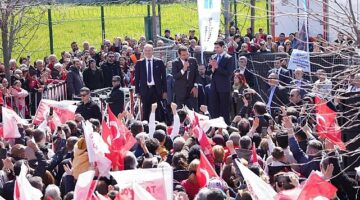 Türkiye'de İlk Olan &apos;Dönüşüm Mahallesi'nde Ekrem İmamoğlu ile Halk Buluşması