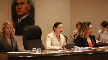 2024-2029 arasındaki çalışma döneminin ilk meclis toplantısı Efes Selçuk Belediye Başkanı Filiz Ceritoğlu Sengel başkanlığında yapıldı