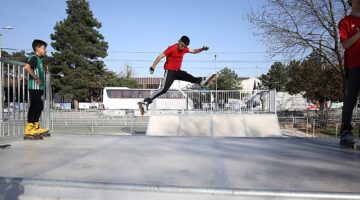 Adrenalin tutkunları Doğu Kışla Skate Park'a