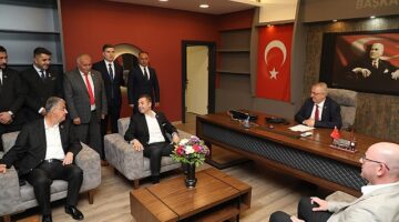 Ahmet Akın, Edremit Belediyesi'ni ziyaret etti