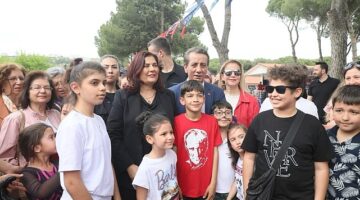 Aydın Büyükşehir Belediye Başkanı Özlem Çerçioğlu, Efeler Belediye Başkanı Anıl Yetişkin ile birlikte Tekstil Park'ta çocuklarla bir araya geldi