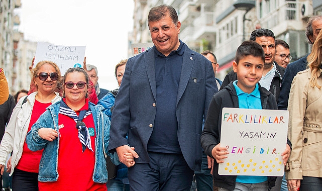 Başkan Tugay 2. İzmir Otizm Yürüyüşü'ne katıldı “Çocuklarımızı kent yaşamı içinde görmek istiyoruz"