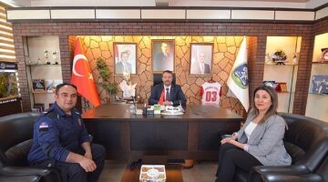 Belediye Başkanımız Adnan Öztaş'a vatandaşlarımızın hayırlı olsun ziyaretleri kapsamında, Resmi Kurum Müdürlerimizden de ziyaretler devam ediyor