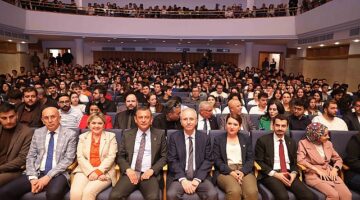CHP Genel Başkanı Özgür Özel ve Çankaya Belediye Başkanı Hüseyin Can Güner   Bilkent Üniversitesi Sosyal Demokrasi Topluluğu'nun düzenlediği Gençlik Buluşması'na katıldı
