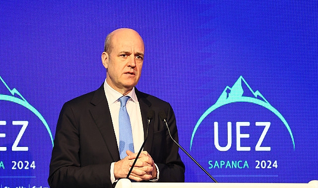 Eski İsveç Başbakanı Reinfeldt: “Küresel Yönetişime İhtiyacımız Var"
