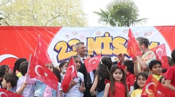 Gölcük Belediye Başkanı Ali Yıldırım Sezer, 23 Nisan Ulusal Egemenlik ve Çocuk Bayramı münasebetiyle bir mesaj yayınladı