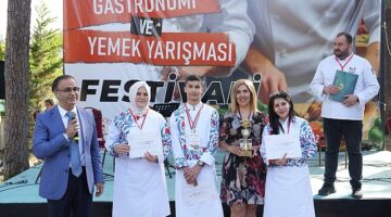 İzmir MEB Gastronomi Festivalinde Lezzet Şöleni Yaşandı