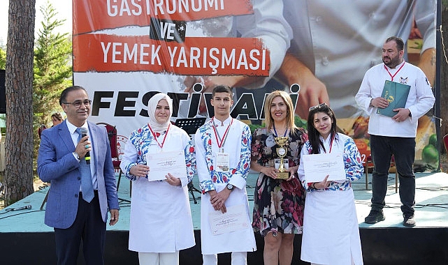 İzmir MEB Gastronomi Festivalinde Lezzet Şöleni Yaşandı