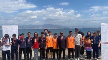 Karabağlar'da Oryantiring Yarışması Büyük İlgi Gördü