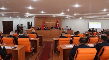 Karaman Belediye Meclisi yeni dönemin ilk toplantısını yaptı