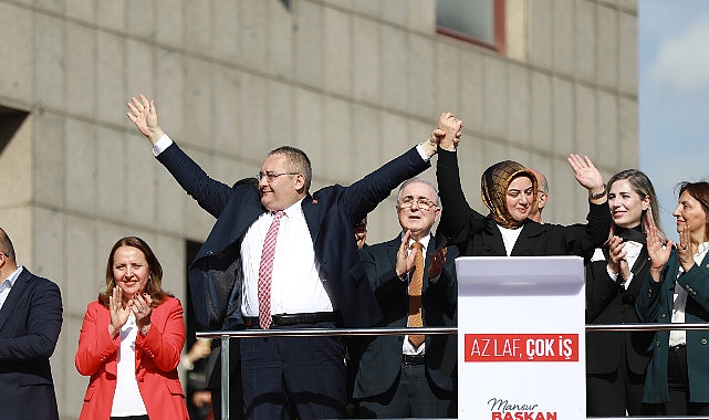 Keçiören Belediye Başkanı Dr. Mesut Özarslan, Yüksek Seçim Kurulu Ankara İl ve Merkez İlçe Seçim Kurulu'ndan mazbatasını aldı