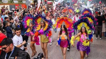 Milyonlarca Kişi Karnaval için Adana'da Buluştu