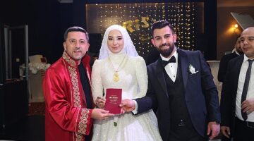 Nevşehir Belediye Başkanı Rasim Arı, göreve başlamasının ardından ilk nikahını kıydı