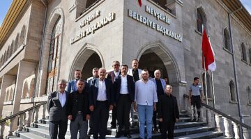 Nevşehir Belediye Başkanı Rasim Arı, Nevşehir Esnaf ve Sanatkarlar Odaları Birliği Başkanı Mehmet Pınarbaşı ve ile birliğe bağlı oda başkanlarını konuk etti