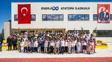 Sabancı Vakfı ve Enerjisa Enerji'nin iş birliğiyle hayata geçen Enerjisa Atatürk İlkokulu Hatay'da açıldı.