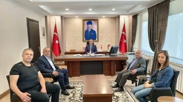 Seydişehir Gazeteciler Cemiyeti Yönetimi Kaymakam Cevdet Bakkal'ı ziyaret etti.