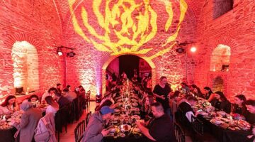 TikTok Türkiye'den 600 yıllık tarihi binada iftar yemeği