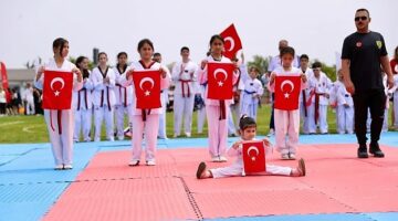 19 Mayıs Atatürk'ü Anma Gençlik ve Spor Bayramı, Didim'de törenlerle kutlandı
