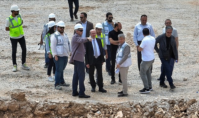 Başkan Pekyatırmacı, “Türkiye'nin en kapsamlı spor tesislerinden birini Konya'ya kazandıracak olmanın mutluluğunu yaşıyoruz" dedi.