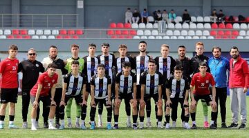 Burhaniye Belediyespor U-18 Takımı, Türkiye Şampiyonası'na son 24 turunda veda etti
