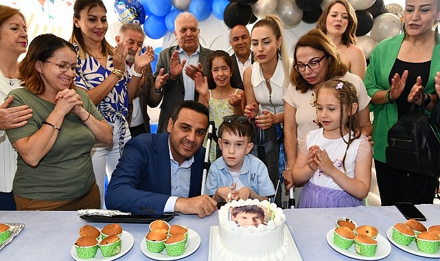 Çiğli Belediye Başkanı Onur Emrah Yıldız'dan SMA Hastası Doruk'a Doğum Günü Sürprizi