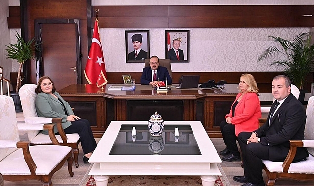 Didim Belediye Başkanı Hatice Gençay, Aydın Valisi Yakup Canbolat'ı ziyaret etti