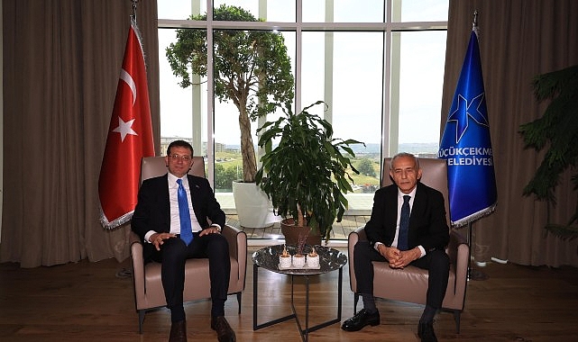 Ekrem İmamoğlu, Küçükçekmece Belediye Başkanı Kemal Çebi'ye tebrik ziyaretinde bulundu