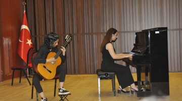 EÜ Konservatuarından “Piyano Öğrencileri Dinletisi"