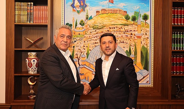 Göreme Belediye Başkanı Ömer Eren ve Niğde Aktaş Belediye Başkanı Kamber Aktaş, Nevşehir Belediye Başkanı Rasim Arı'ya &apos;hayırlı olsun' ziyaretinde bulundu