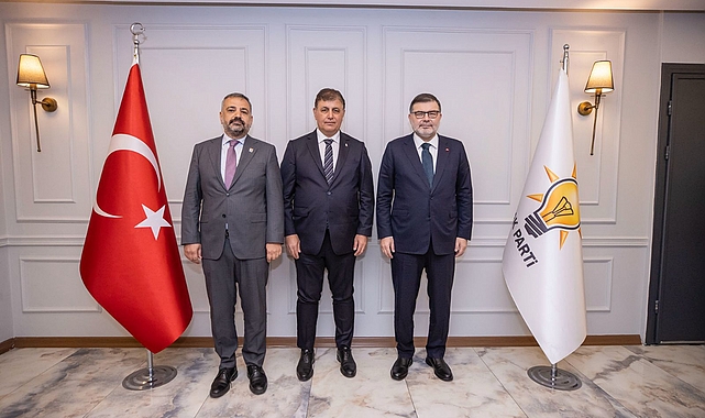 İzmir Büyükşehir Belediye Başkanı Dr. Cemil Tugay AK Parti İl Başkanlığı ziyaretinde iş birliği mesajı verdi  “İzmir daha güzel günler görecek"