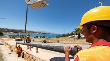 İzmir Büyükşehir Belediyesi Çeşme'nin içme suyu sorununa neşter vuruyor