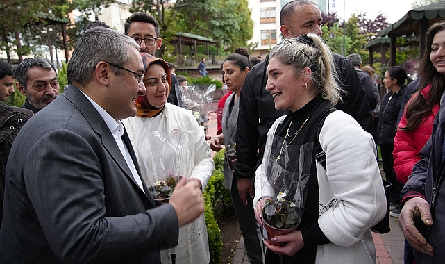 Keçiören Belediye Başkanı Dr. Mesut Özarslan ve eşi Filiz Özarslan Anneler Günü'nü kutladı