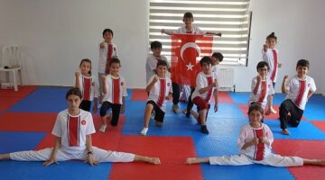 Keçiören Belediyesi, yaz tatilini Ankara'da geçirecek olan çocuklar için yaz spor okulu açıyor