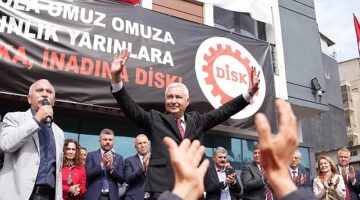 Kemalpaşa Belediye Başkanı Mehmet Türkmen 1 Mayıs Emek ve Dayanışma Günü'nü kutladı