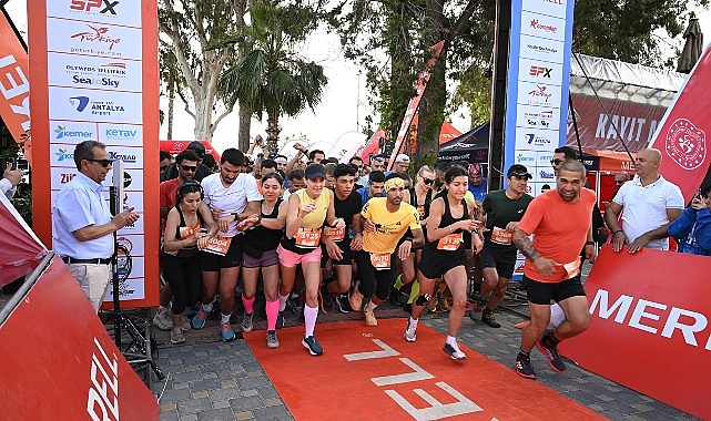 Kemer'de 10. Merrell Run To Sky Yarışları gerçekleştirildi