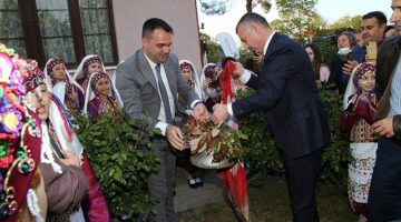 Kocaeli Büyükşehir Belediye Başkanı Tahir Büyükakın, Hıdırellez Bayramı nedeniyle bir kutlama mesajı yayınladı