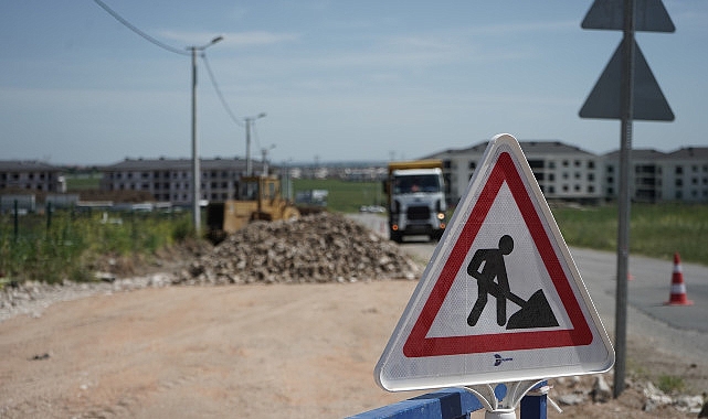 Lüleburgaz Belediyesinden tam saha çalışma! “Sokak ve caddeler birer birer yenileniyor"