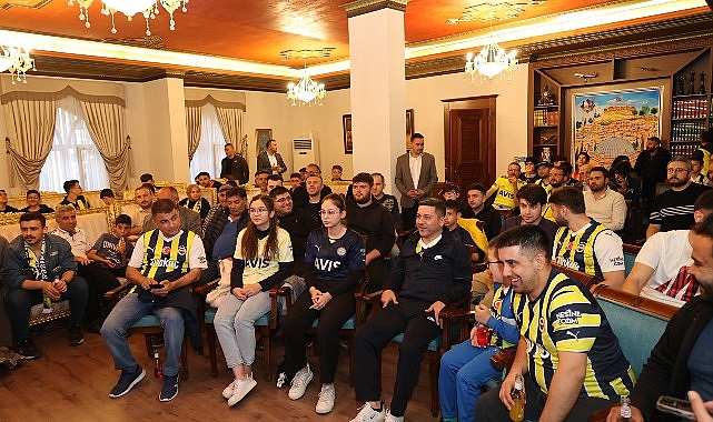 Nevşehir Belediye Başkanı Rasim Arı Fenerbahçe Beko'un, THY EuroLeague Final Four Maçını Gençlerle Birlikte izledi