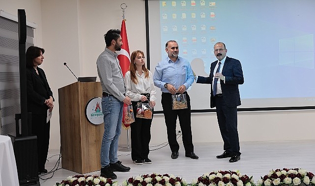 Nevşehir Belediyesi Kadın ve Aile Hizmetleri Müdürlüğü tarafından &apos;Aile ve Ailenin Önemi' konulu konferans düzenlendi